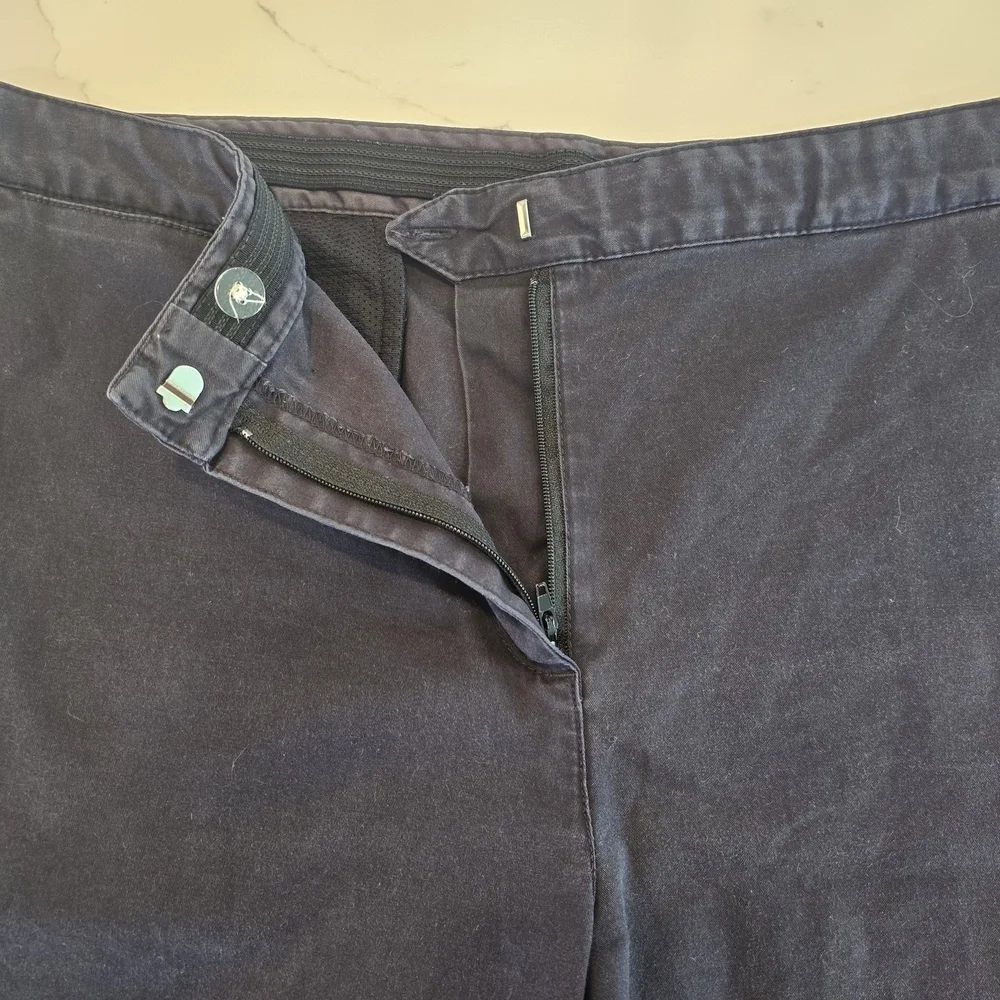 Izod Dark Blue Women's Bermuda Shorts Size 16 - Picture 4 of 9